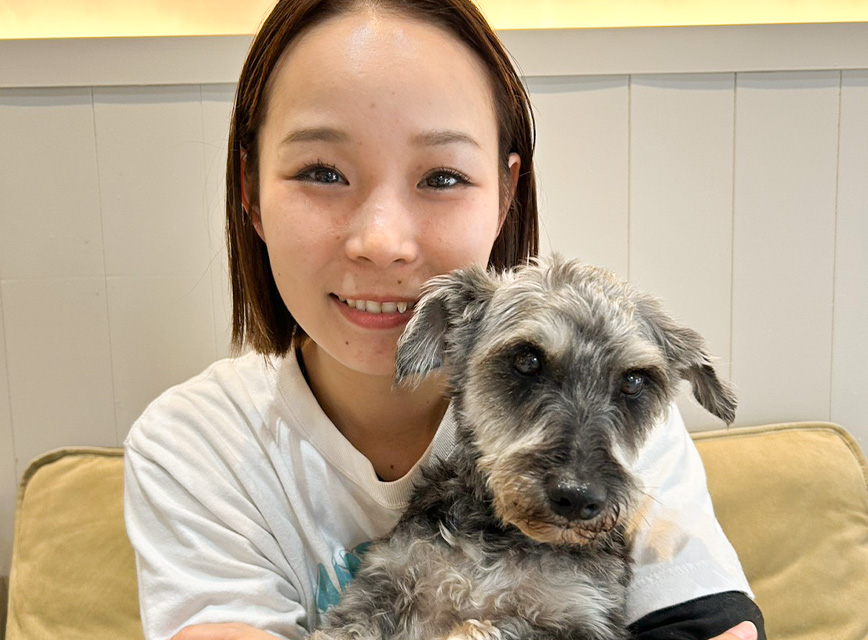 三枝さん